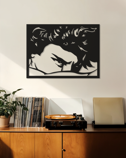 Silueta Ángel Caído del cuadro de Cabanel decorando salón moderno en madera