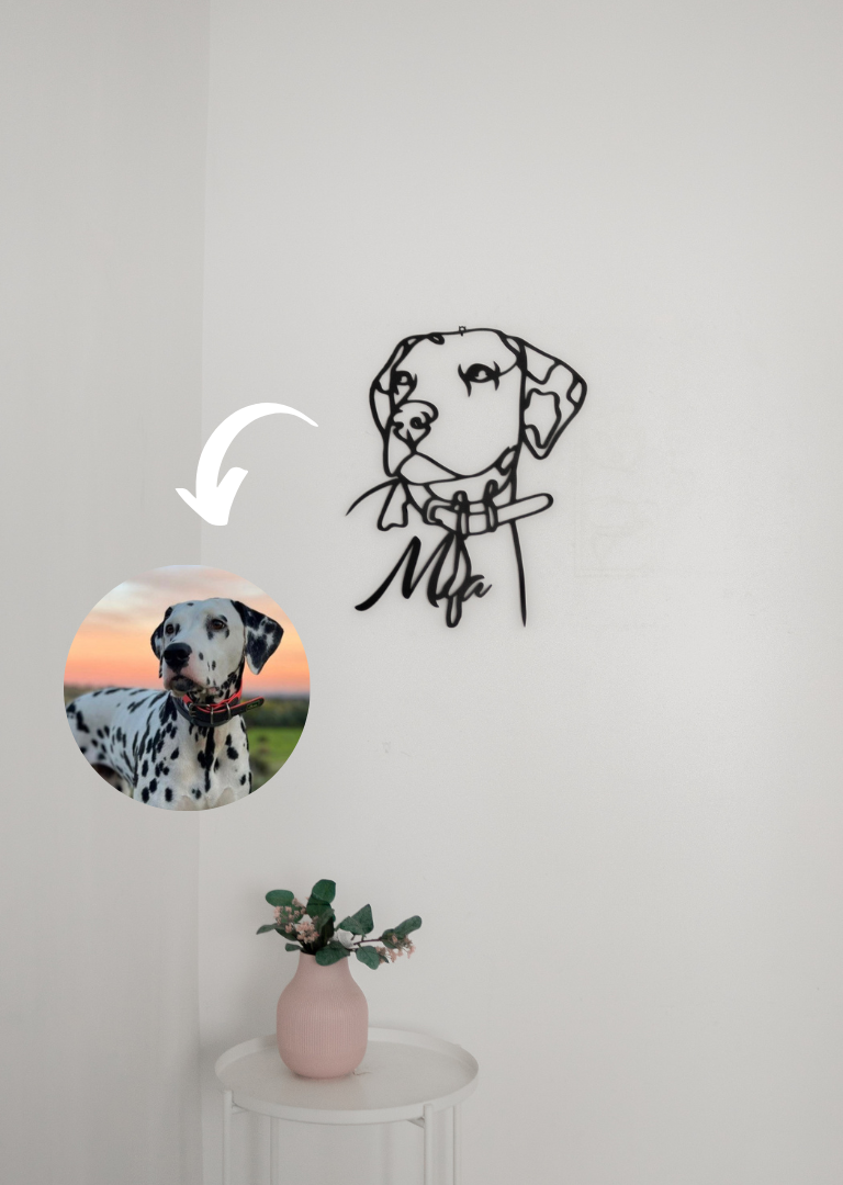 Cuadro de madera colgado en la pared decorando un espacio de una foto hecha silueta de un perro